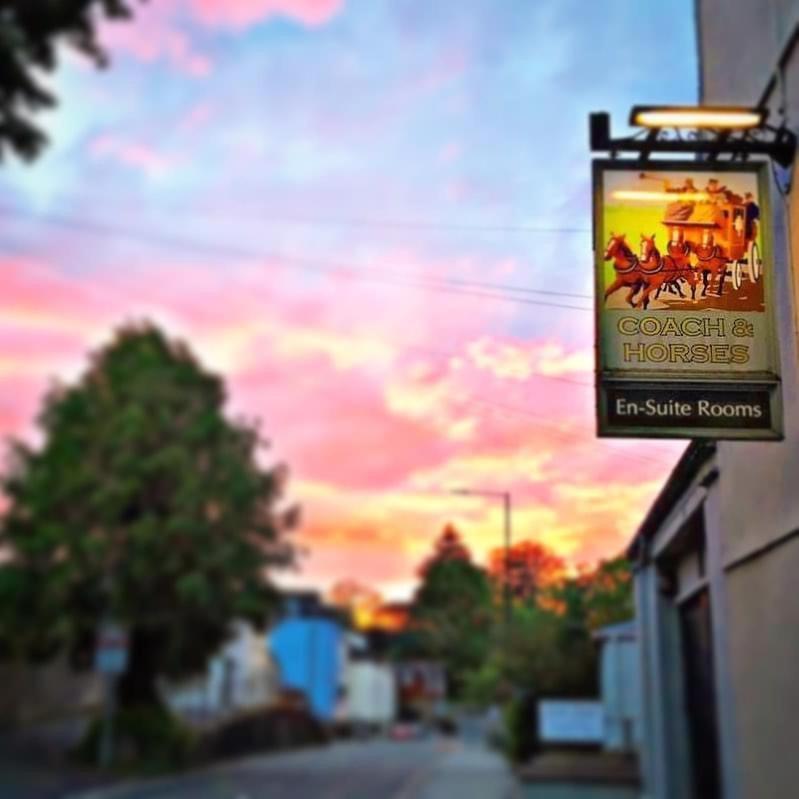 The Coach And Horses Inn Chepstow Exteriér fotografie