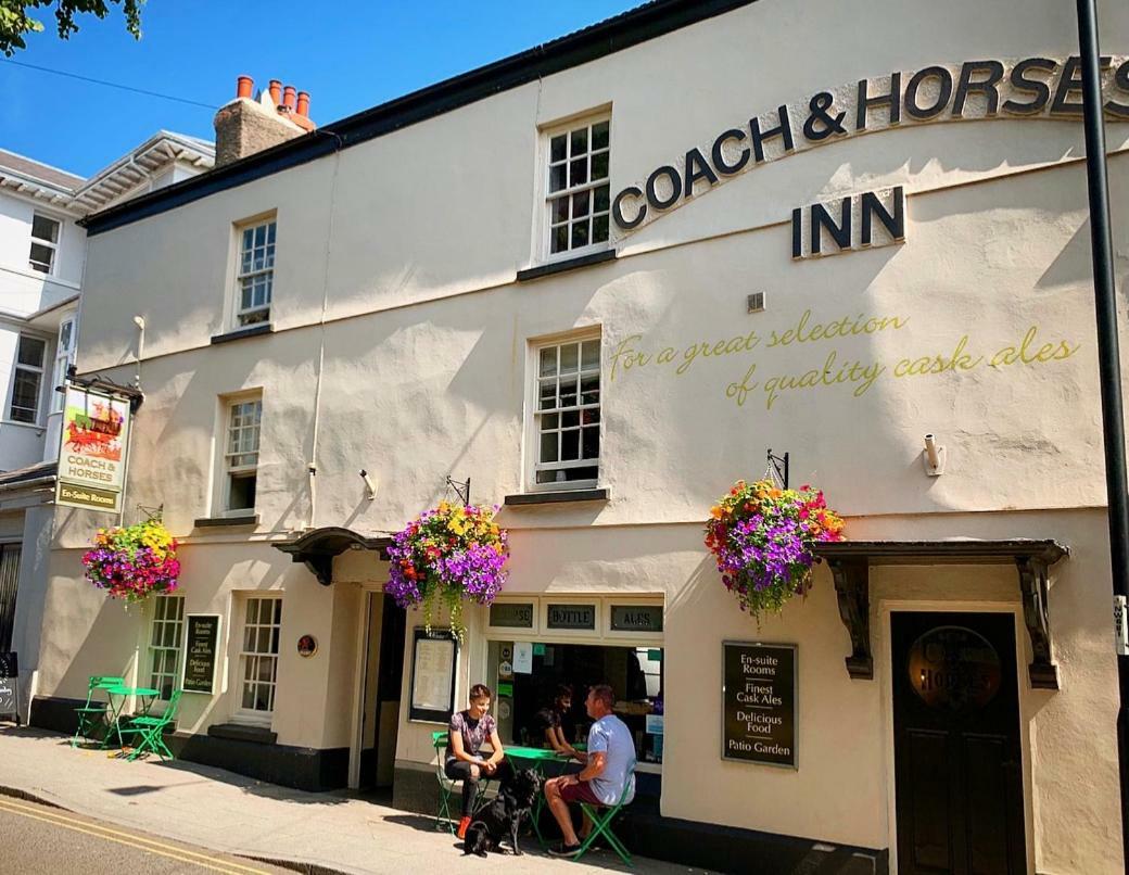 The Coach And Horses Inn Chepstow Exteriér fotografie